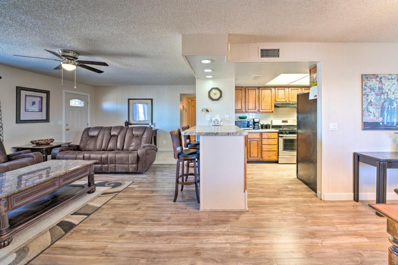 Lake Havasu Home With Pool - 2 Miles To Waterfront! Lake Havasu City Eksteriør bilde