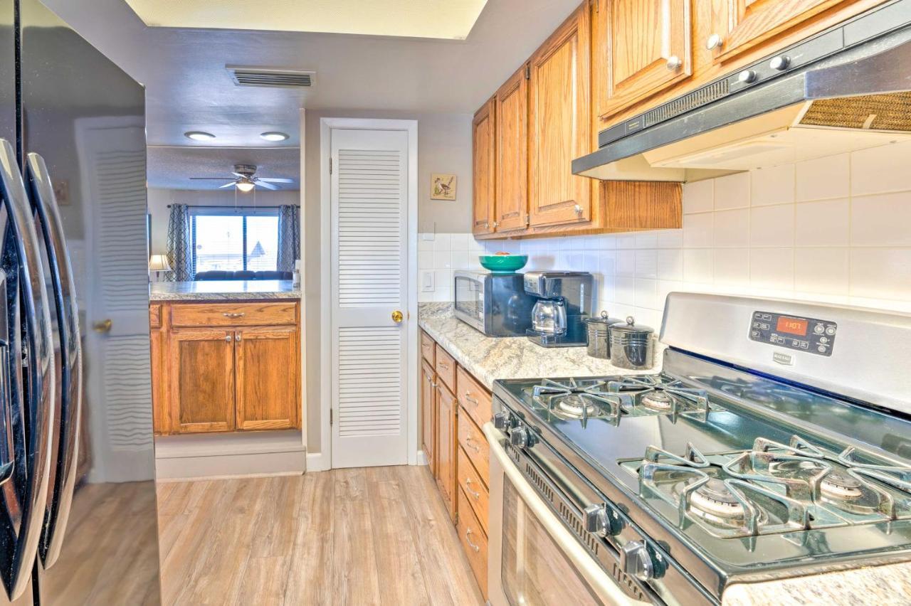 Lake Havasu Home With Pool - 2 Miles To Waterfront! Lake Havasu City Eksteriør bilde