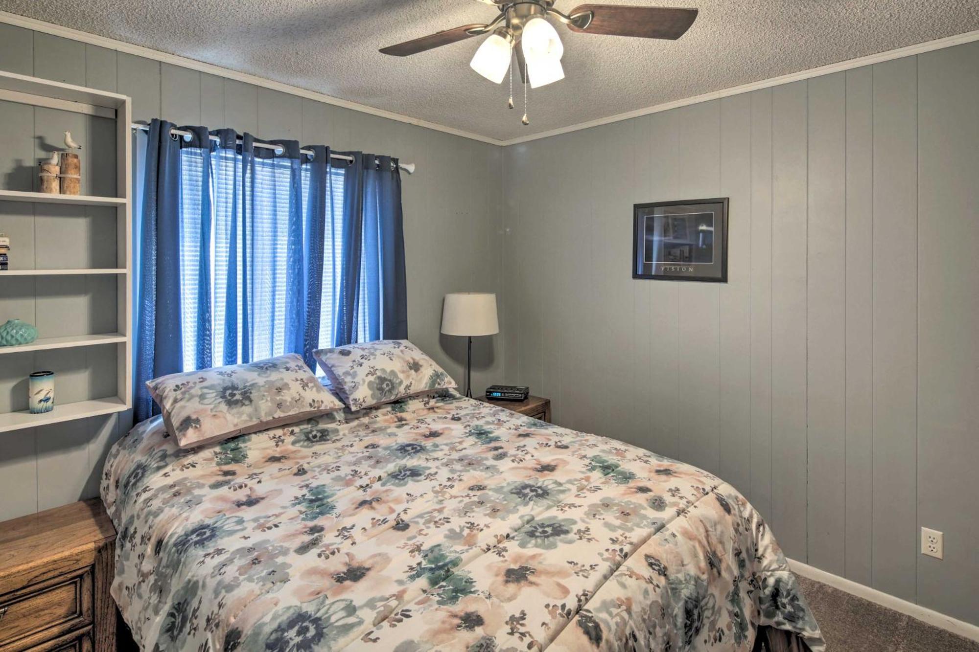 Lake Havasu Home With Pool - 2 Miles To Waterfront! Lake Havasu City Eksteriør bilde